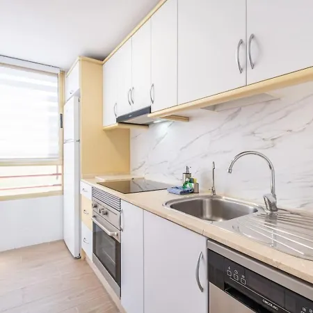 Stunning Sea Views Levante - 2br Flat With Pool Benidorm